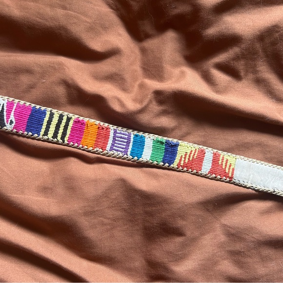 Vintage white leather belt with colourful fabric - Picture 2 of 3